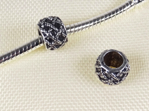Modulperle aus Metall mit Rautenmuster